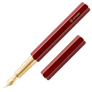 Y Studio Classic Revolve Red Pluma fuente