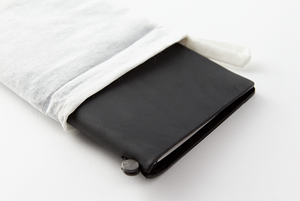 Traveler's Company Negro Regular